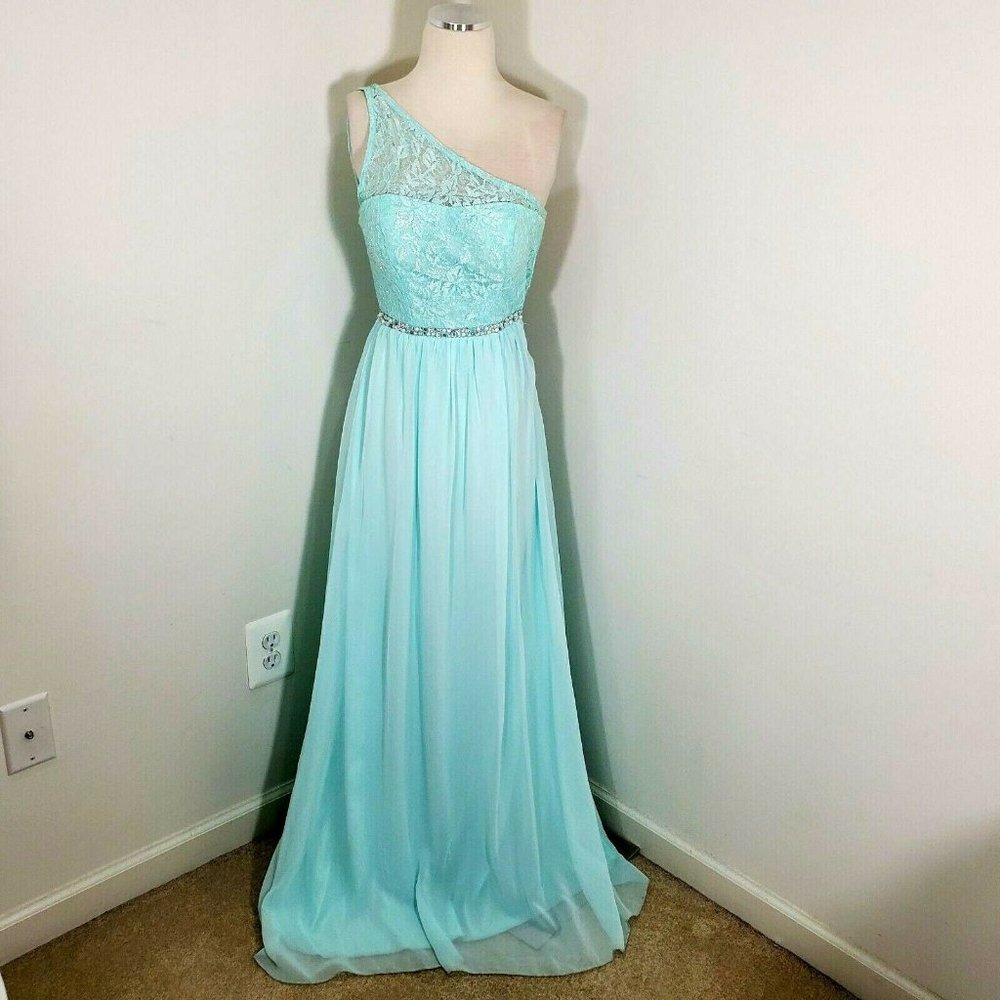 NWT Speechless junor sz 1 $99 1 shoulder dress